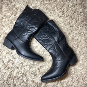 Black Cowboy Boots Women (Size 7)